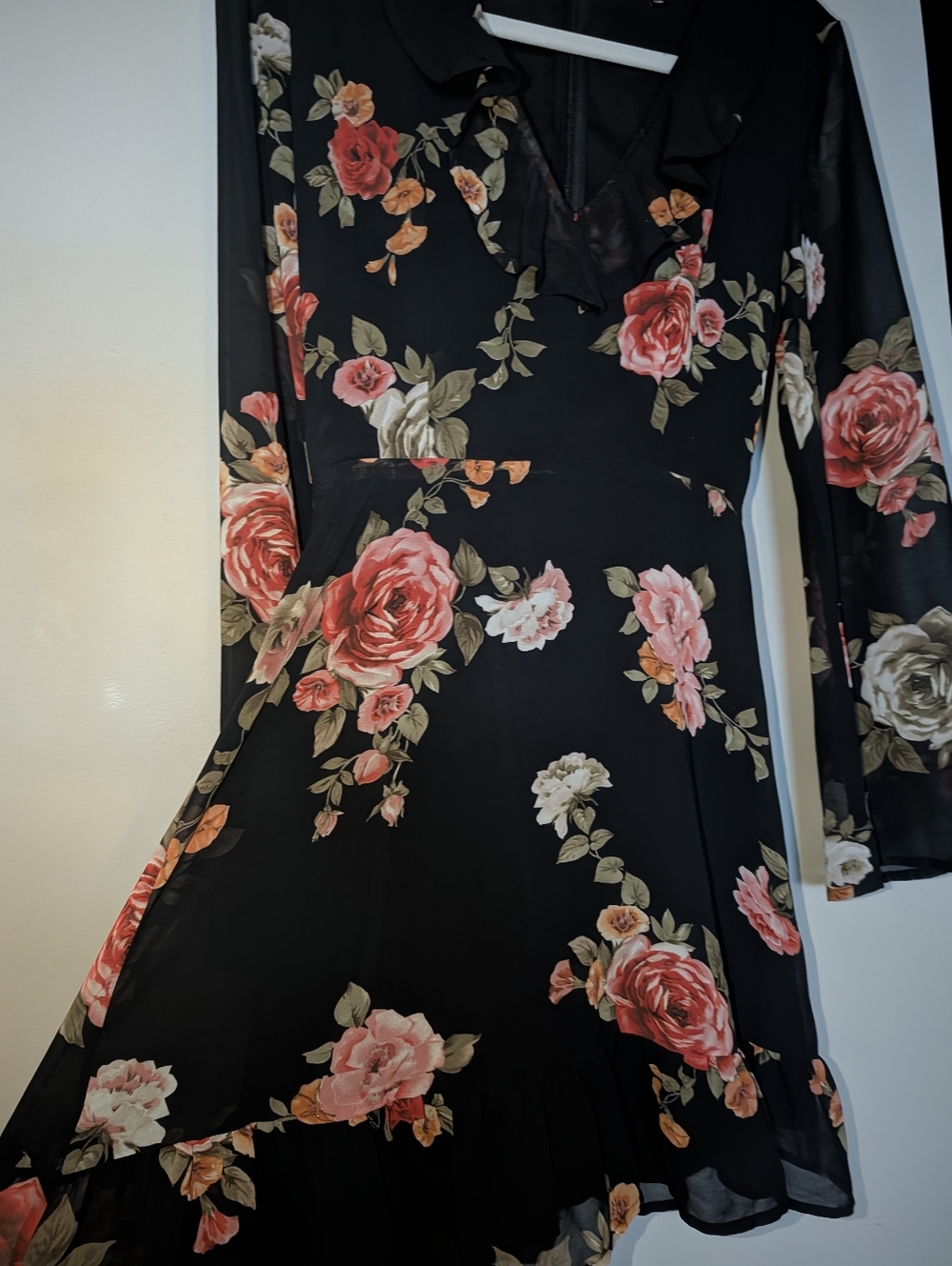 Lulu's Black Floral V-Neck Long Sleeve Mini Dress with Pink & Red Roses. Small - Picture 8 of 9